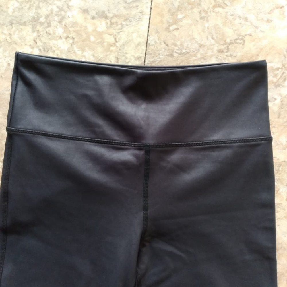 ZYIA Active Light N Tight Black Metallic High Rise leggings, size 8-10 - Picture 2 of 8